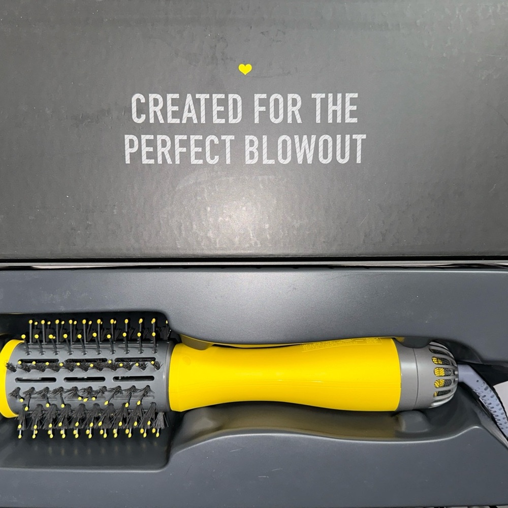 Drybar The Single Shot Round Blow-Dryer Brush
